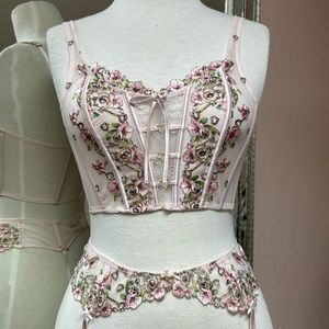 Victoria’s Secret Dream Angels pink floral spring S corset top and M/L garter